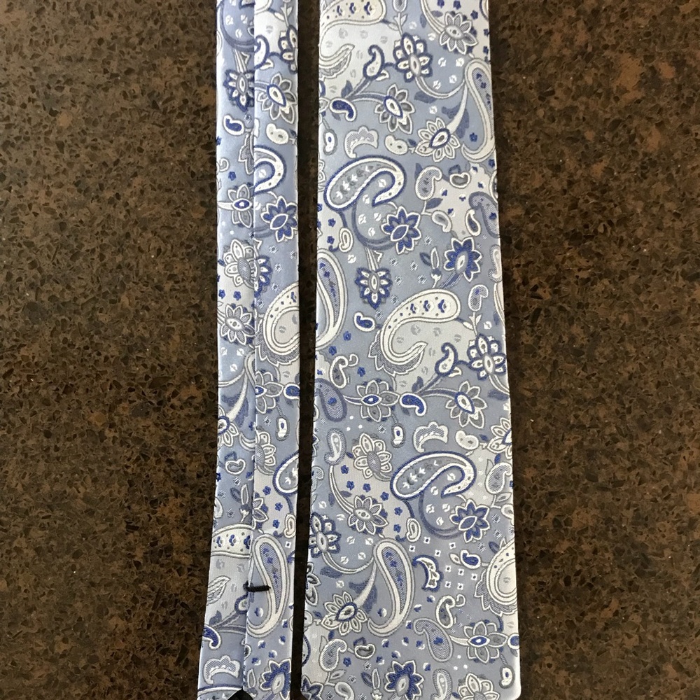 Geoffrey Beene Classic Necktie - Picture 3 of 3